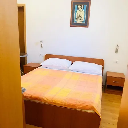 Lala Apartment *